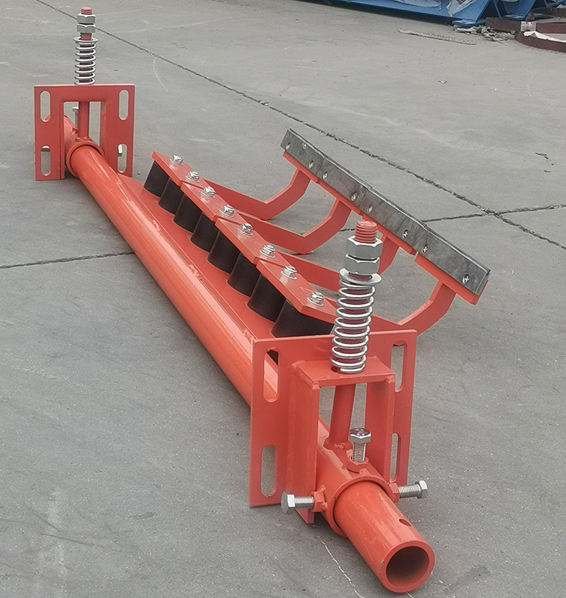 皮帶機清掃器有什么作用呢？皮帶輸送機必須安裝清掃器嗎